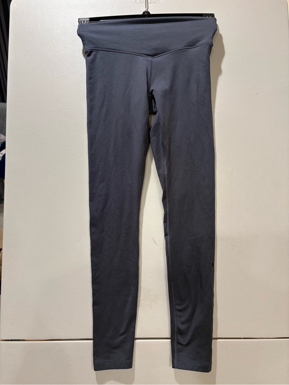 PINK Victoria's Secret Charcoal Gray High-Rise Leggings